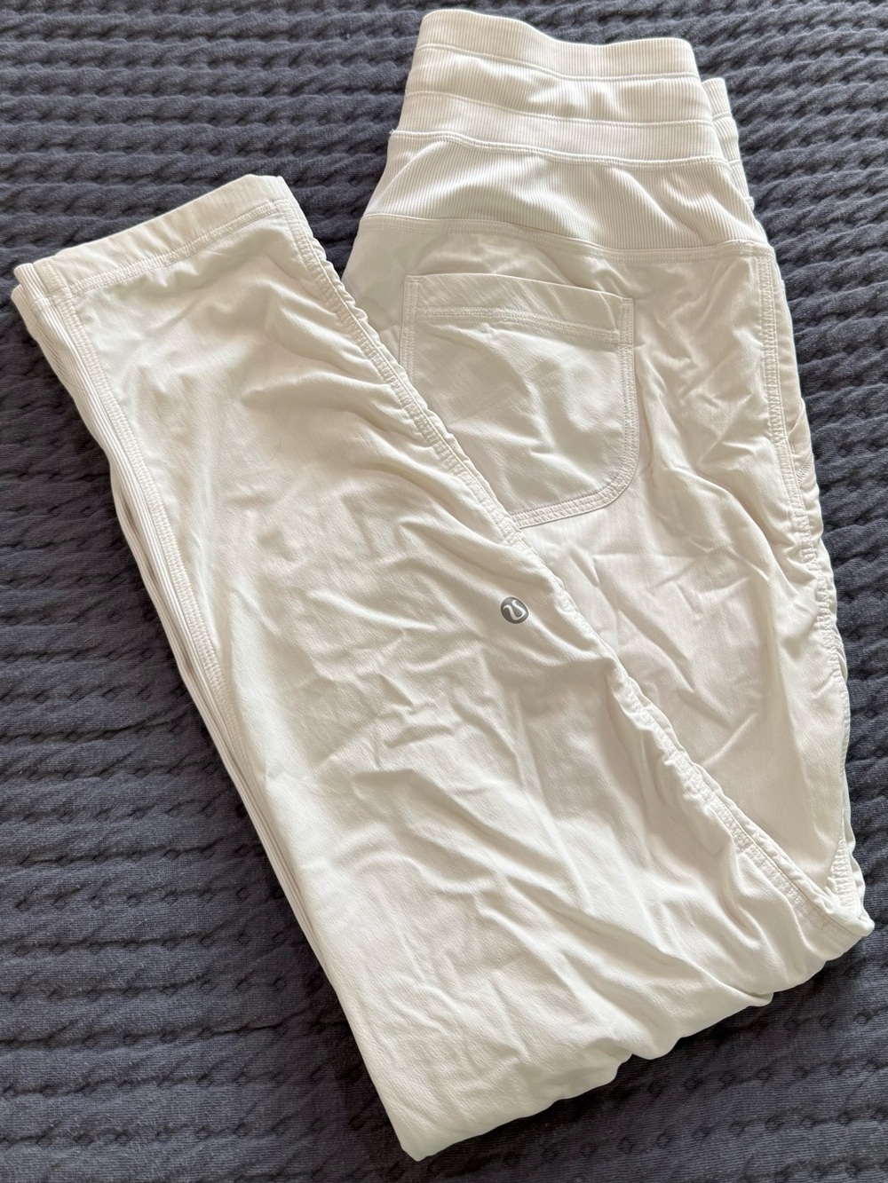 Lululemon White Studio Pants Women’s Size 6 NWOT